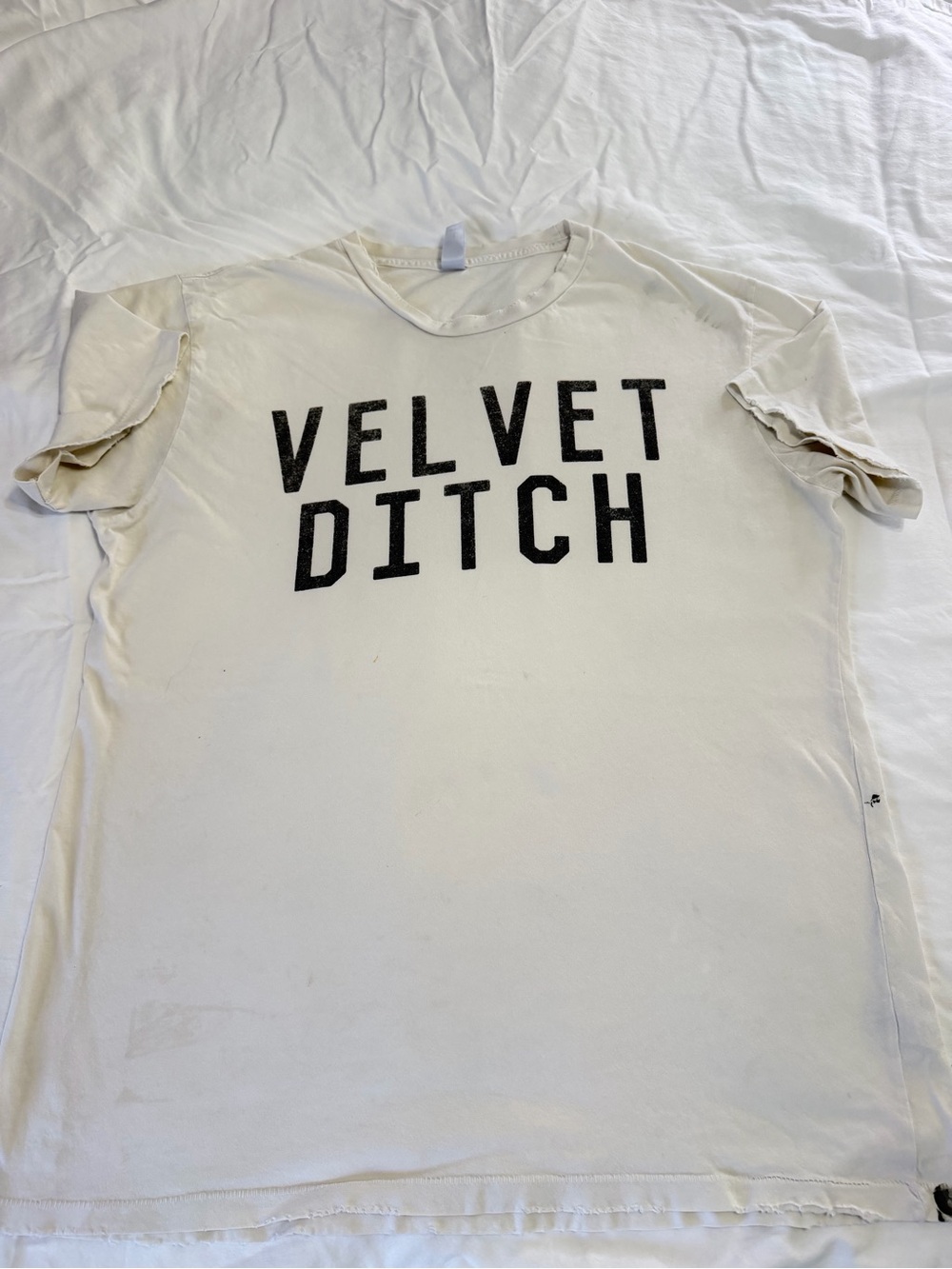 Alternative Apparel Velvet Ditch Graphic T-Shirt White Size Large 100% Cotton